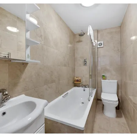 Relaxing 1Br Flat - Cozy And Comfortable London Exterior photo